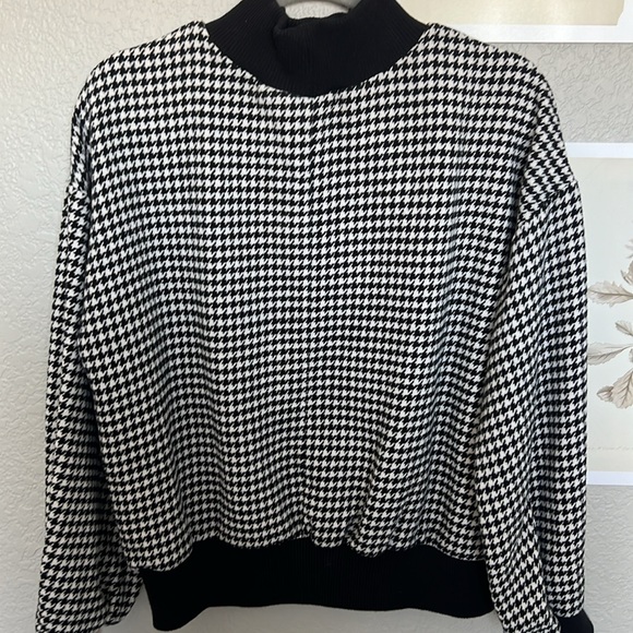 JOA sweater - Picture 3 of 3